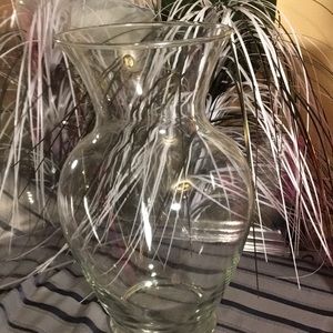 2 flower vases clear glass 11X10